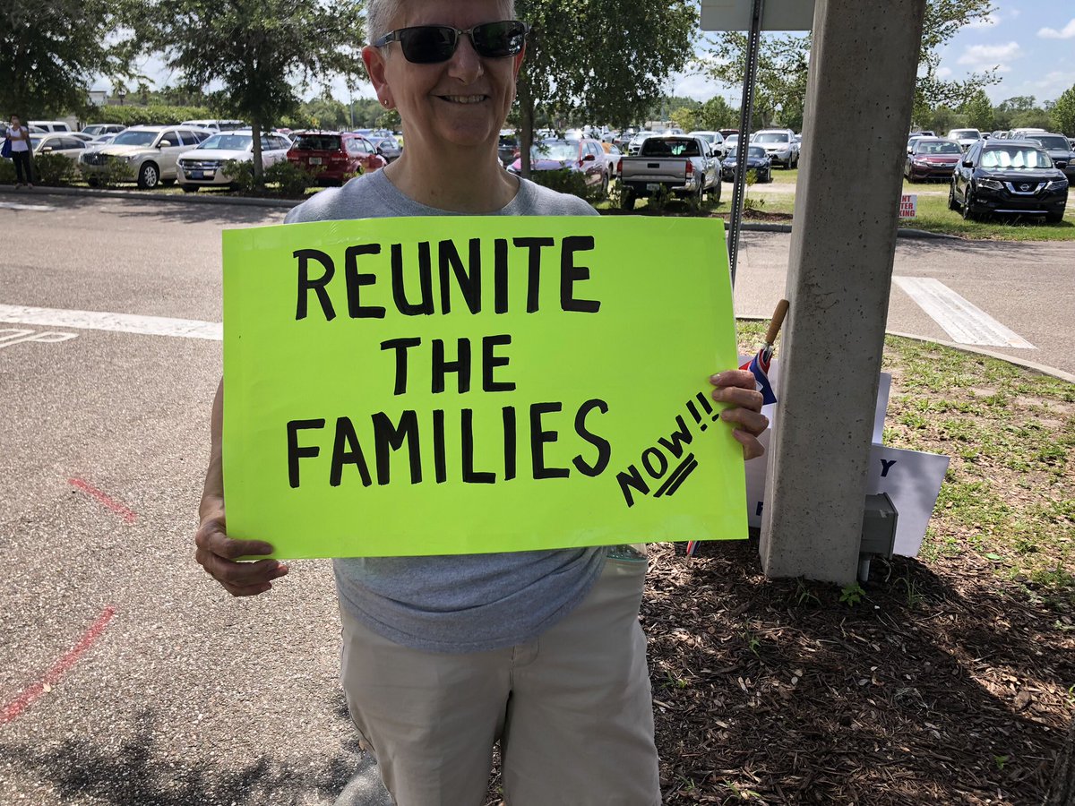 IndivisibleFL12's tweet photo. Today we were met with support from Veterans as we were ignored (as usual) by @RepGusBilirakis.

Too bad Gus voted to reduce funding for Medicare and SNAP benefits for veterans last week. #GusIsNotForUs @IndivisibleTeam @WMFLPinellas @PascoActivists @PascoDems https://t.co/4UTrdBCaXv