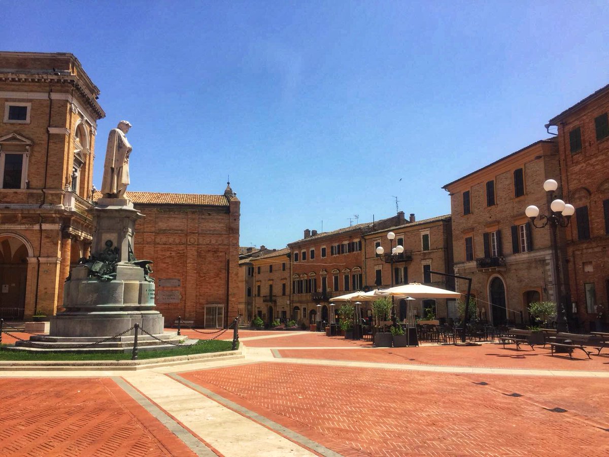 leopardiwc's tweet photo. 🚀 We are just one month away from the launch of the Leopardi Writing Conference in Recanati, Italy! 🇮🇹 #LeopardiWC https://t.co/rScrhVuNPb