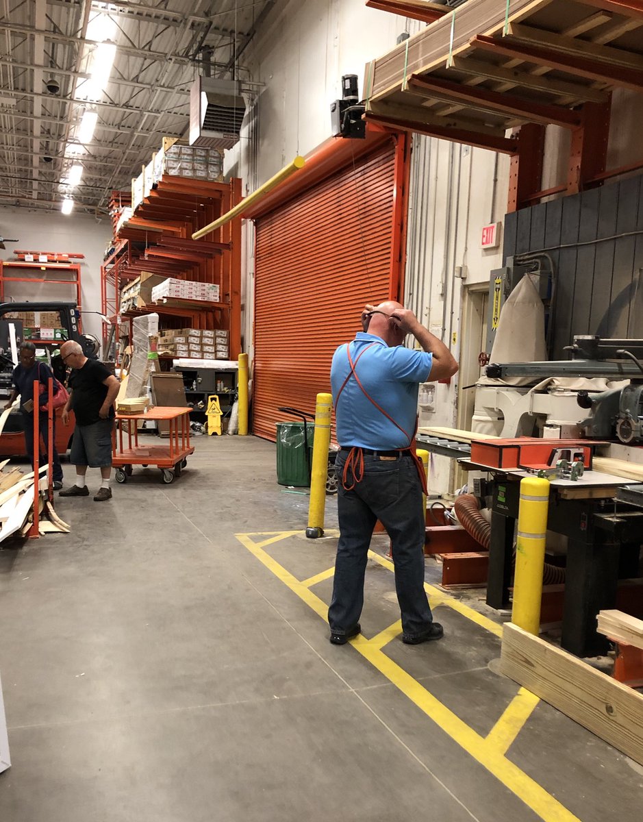 MissChung10's tweet image. Providing the best value and convenient experience for our customers! #OrangePromise #DIY #CustomerProject #BossDuties @RoballenHD  @ROCAnne70  @mandyirizarri  @TomROCSutton @Juliewilson1273 @Dan_CaswellHD @ROCMatt70 @HomeDepot1273