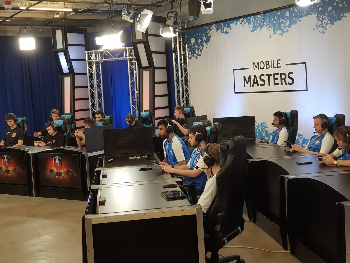 WoTBlitz's tweet image. #R2K and #PNCR are warming up and ready start first battles of the #MobileMasters tournament!