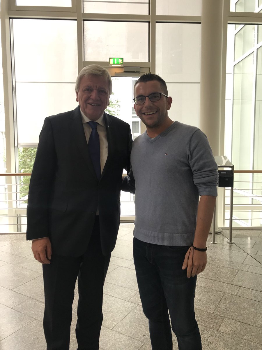 MarcSpeicher's tweet photo. Zusammen! Gemeinsame Sitzung #CDA-Bundesvorstand und bayerische #CSA. Für mich die erste gemeinsame Sitzung - und ich hoffe nicht die Letzte mit den Freunden aus #Bayern. Bei der #ArbeitnehmerUnion jedenfalls war die Atmosphäre gut. @CDA_Bund #cdasaar https://t.co/9R4ssbFi8x