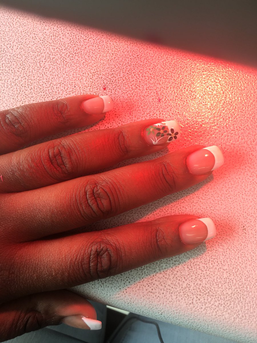 musingsofagirl6's tweet image. Treating myself today...mani pedi and I’m loving it #selfcare equals #selflove #personalmaintenance is a must. Next up my hair😁