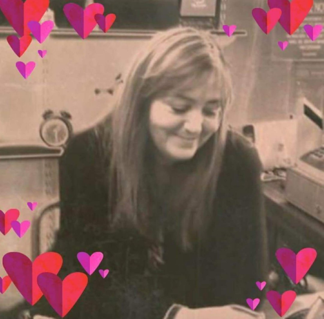 dreams10967's tweet photo. RIP mum taken so soon 😢 https://t.co/sZzf7H58dw