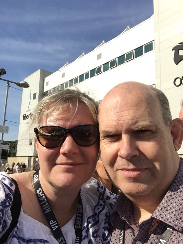 Looking forward to <a href="/thekillers/">The Killers</a> tonight in Swansea - lovely evening for it
