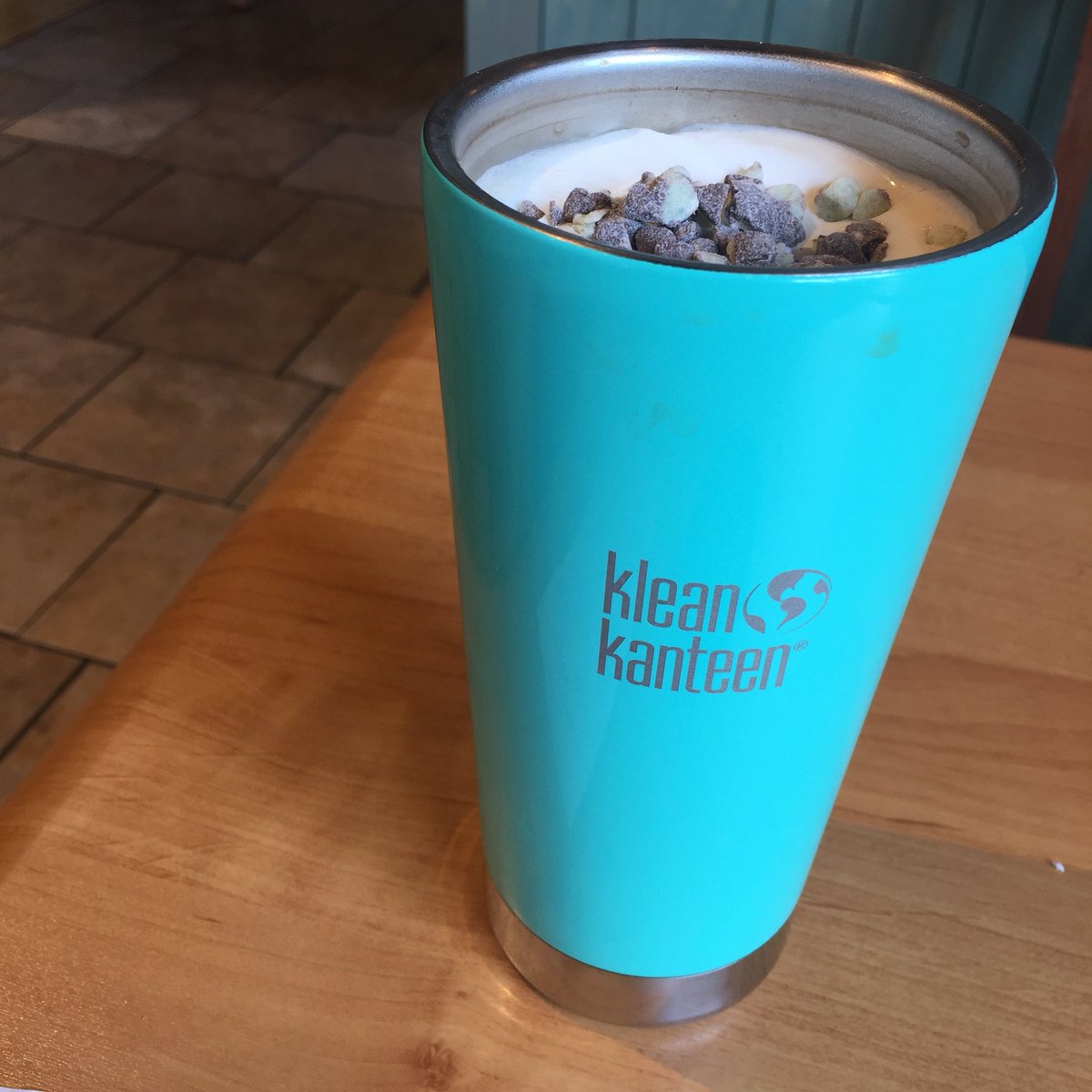 AgentTrimble's tweet photo. I love taking my @kleankanteen everywhere. #ilovenickisdiapers #everythingnickis #kleankanteen #gogreen #reducereuse #cariboucoffee https://t.co/1cylL38znI