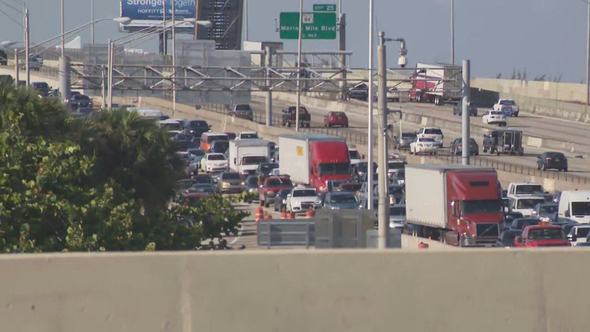 UPDATED: Woman killed while tending to disabled car on I-95 in Fort Lauderdale bit.ly/2MQplKp https://t.co/h8gRFJjaFJ