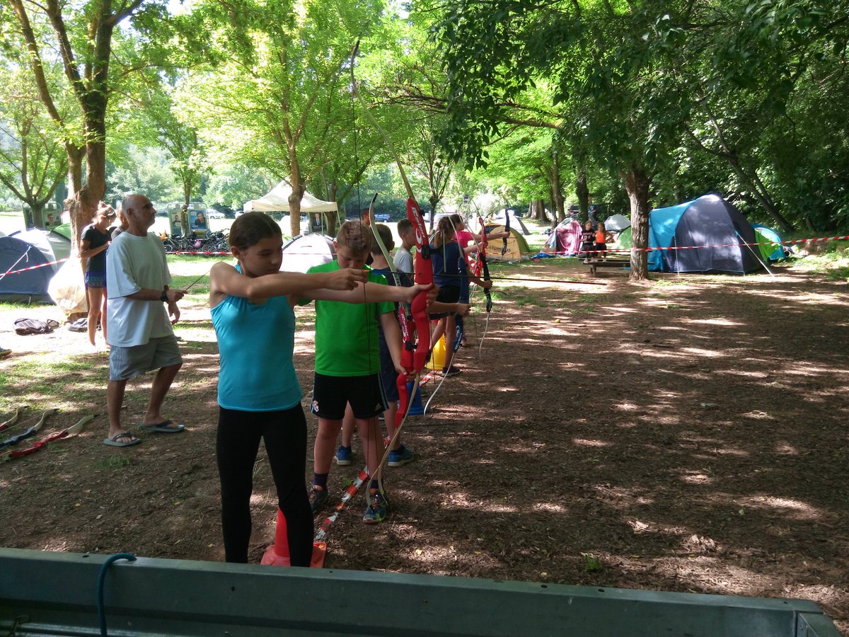 AlexisVadrot's tweet photo. Raid Nature du district de Brignoles à Correns. #unss83 #unss bravo aux élèves !!  Partager... Appartenir... De belles valeurs éducatives pour toutes et tous 👌👌👍👍 https://t.co/Qyyttt3DIp
