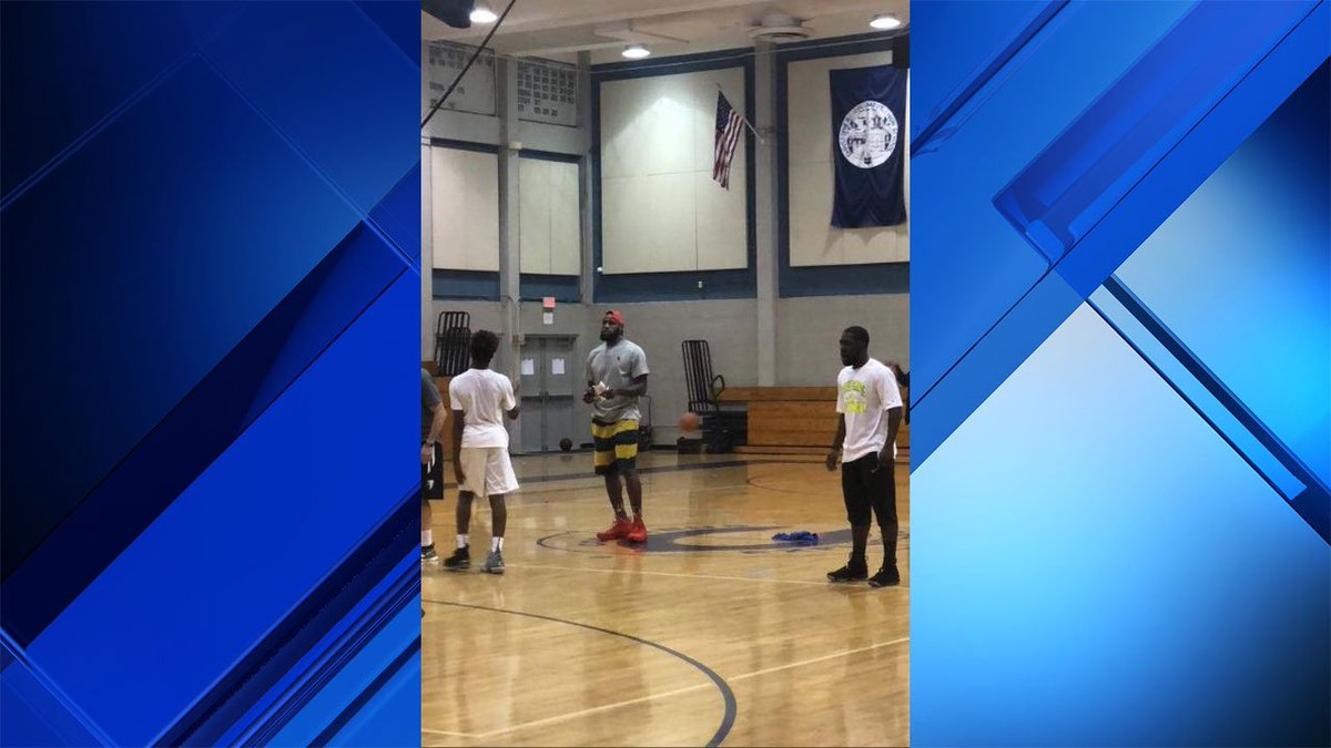 LeBron James watches his son play in a tournament in South Florida bit.ly/2Ml0D3V https://t.co/w9xN6XHA2J