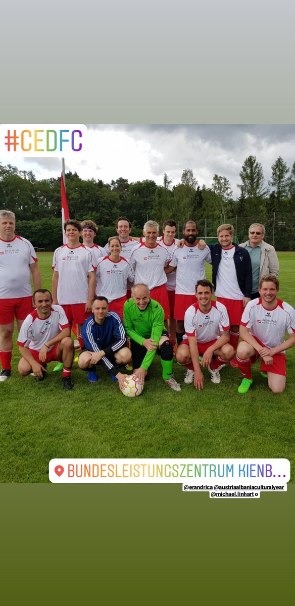 FlorencQosja's tweet photo. 22. #CEDFC #Berlin
#Siegerehrung https://t.co/Px2BsLzUIo