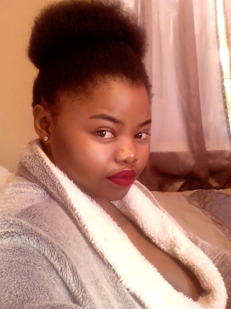 ThembekaMdee's tweet photo. Nyt lovies. https://t.co/7nO7VtyfZs
