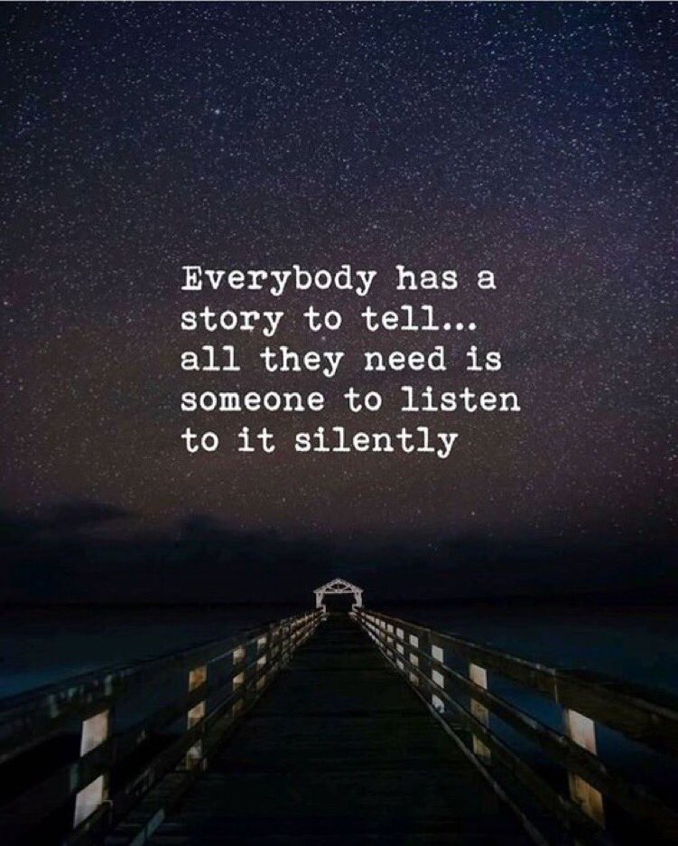 NamHoon_'s tweet image. 아침엔 남대문시장을 돌았고, 오후엔 주문할 내년 옷들을 점검했다. 새 디자인 몇개 직원들에 전달한 후 저녁엔 우울증에 빠진 친구집에 가서 같이 장어를 구워먹고 화투를 치고 치킨시켜다가 월드컵 응원했다. 경기에 진 건 전국민이 아쉬워하겠지만 내 하루도 꽤 열심이었다.