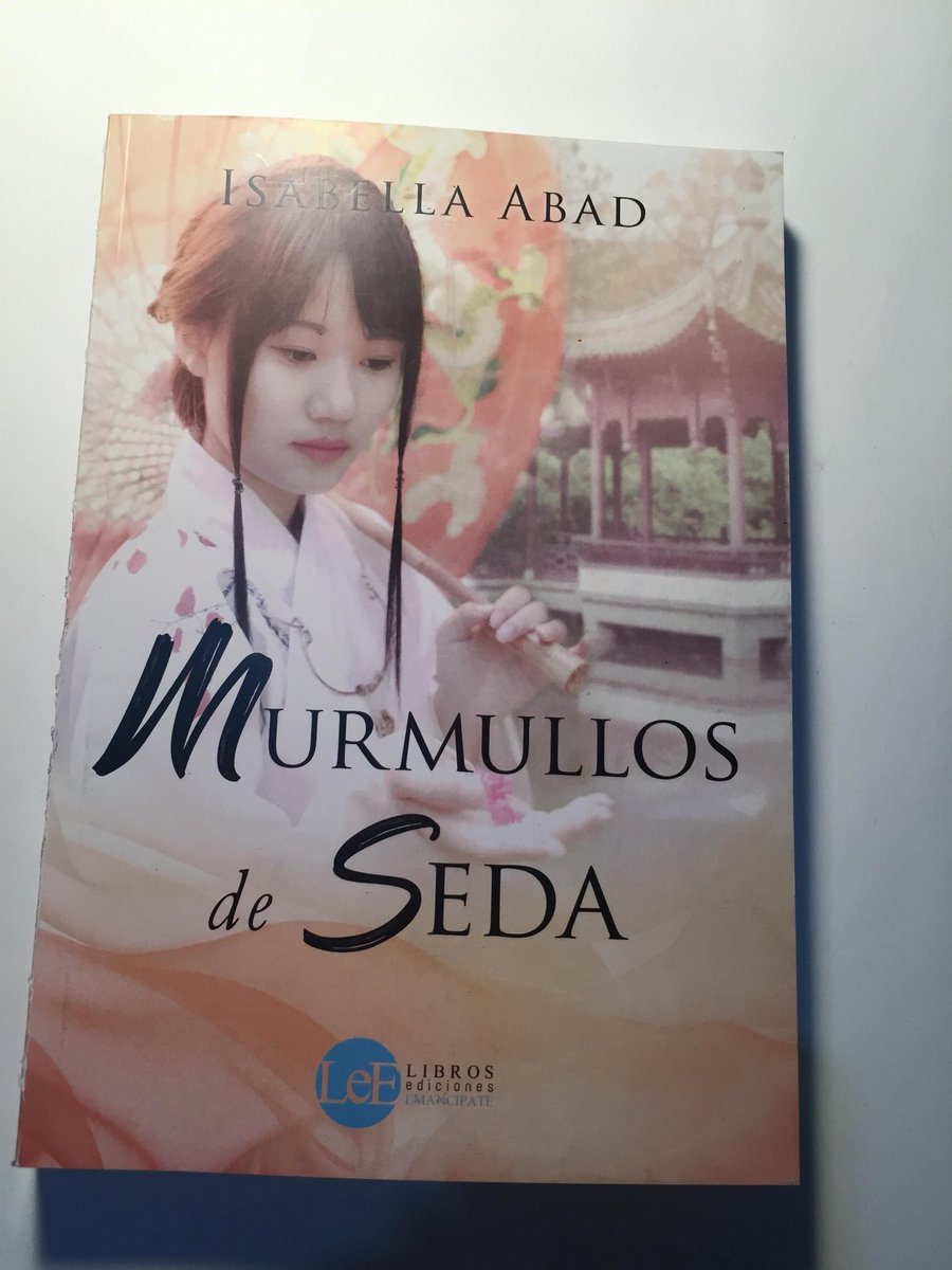 AlmasYLetras's tweet photo. ISABELLA ABAD, escritora de @AlmasYLetras
#novela de #ficción histórica, Murmullos de seda, ¡ya está a la venta en su versión #papel!!
Gracias a #EdicionesLee, está disponible para todo el mundo en su página web, con facilidades de envío y pago.
https://t.co/zUivECtMG6 https://t.co/38mqTaOgsw
