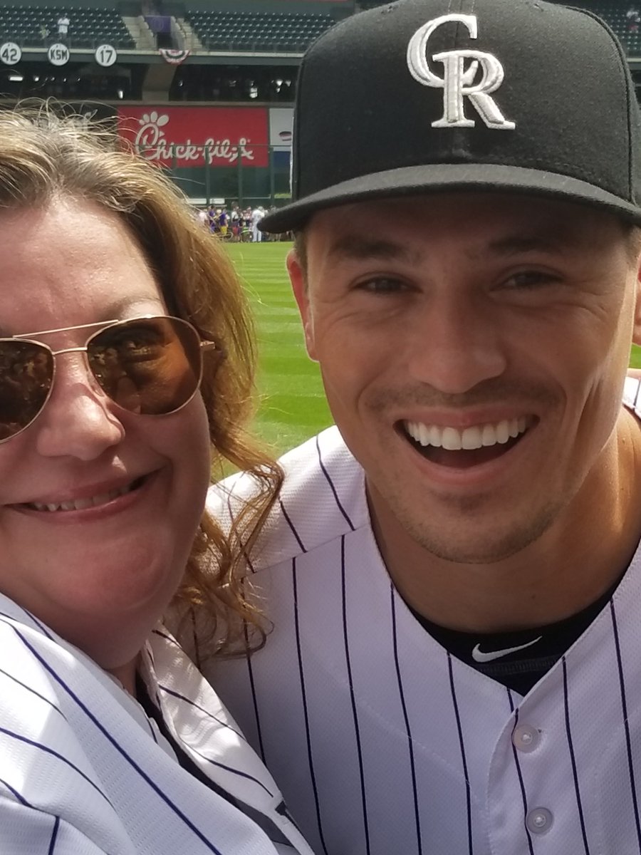 debbienola's tweet photo. #ilovecoorsfield https://t.co/nodWN170gN