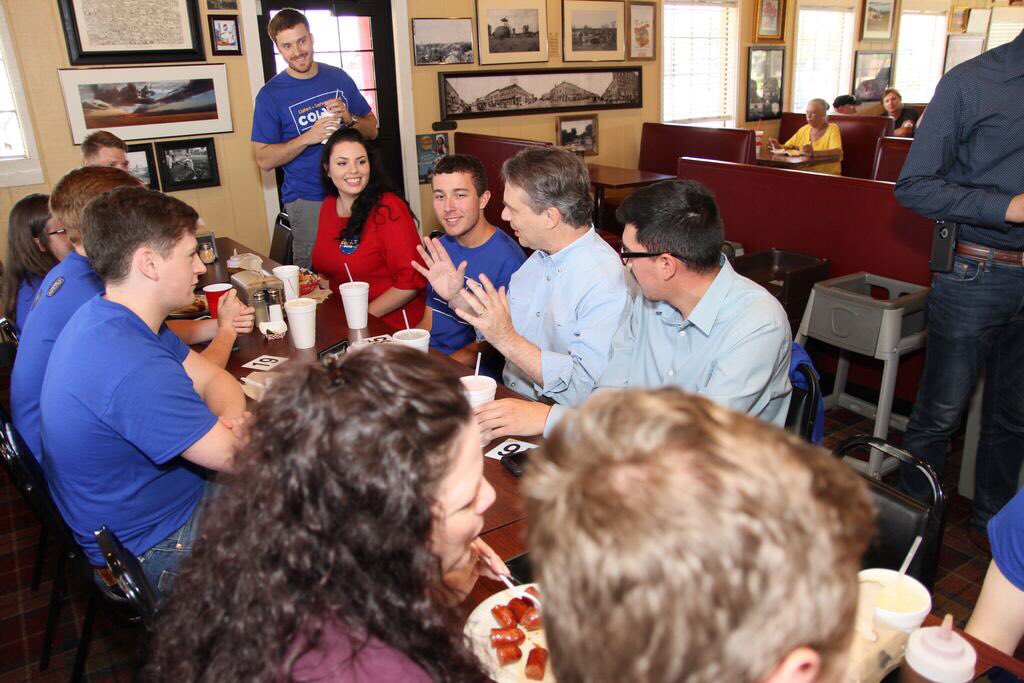 DrJeffColyer's tweet photo. Pull up a chair and join us at the table! It was an honor to eat lunch with the field team and meet many Colyer supporters today at Hickory Hut in #Salina! #ksleg #colyercrew https://t.co/REWY9lMBqO