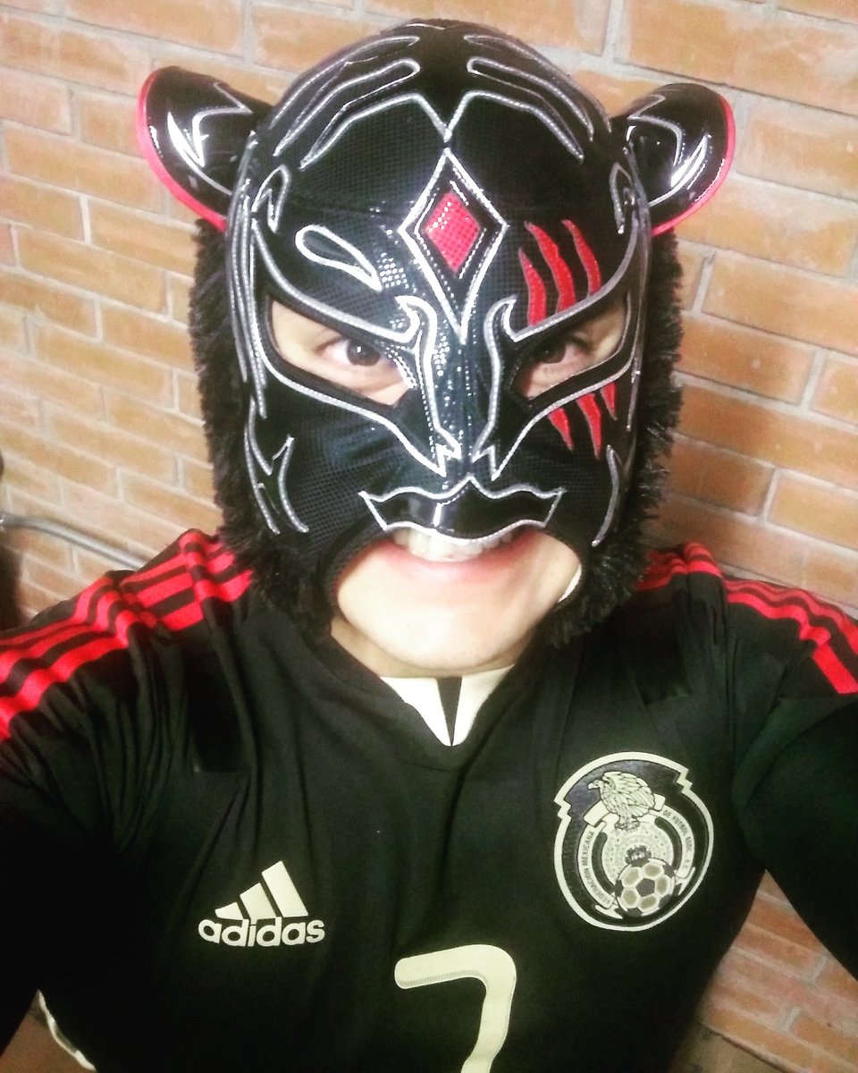 supernovaindy's tweet photo. Otro triunfo de la selección 🇲🇽! Pero por otro lado después de 3 meses y medio de no pisar un ring hoy será el gran día!!! El lugar será sorpresa si hay función de @luchalibreaaa en tu ciudad ahí puede ser 💪🐯 #miregreso #tigrealbino https://t.co/1JzZ6AUS8O