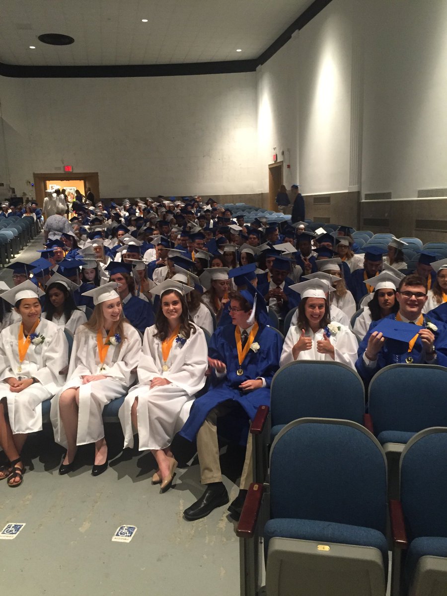 jgadd23's tweet photo. Last time in Aud for these Billies congrats class of 2018 https://t.co/1zBsSEX8rC