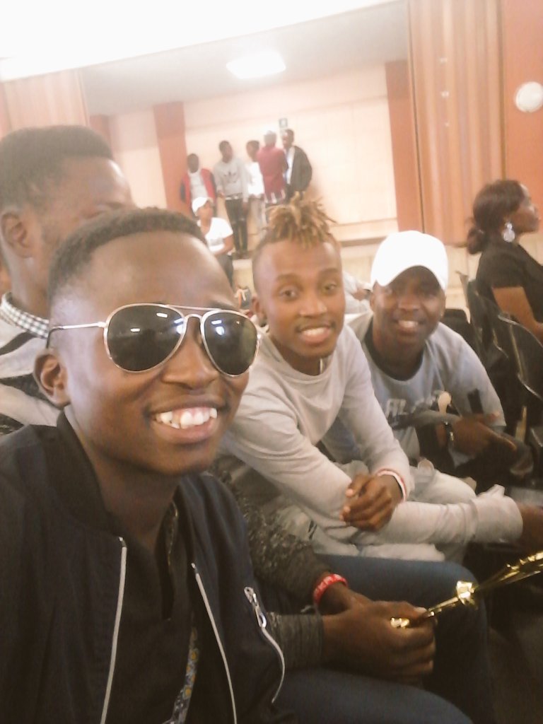 solutionmusiq's tweet photo. Pka18 besikanje ...😁😁😁😁😁😂 https://t.co/E5lIxJgNxC