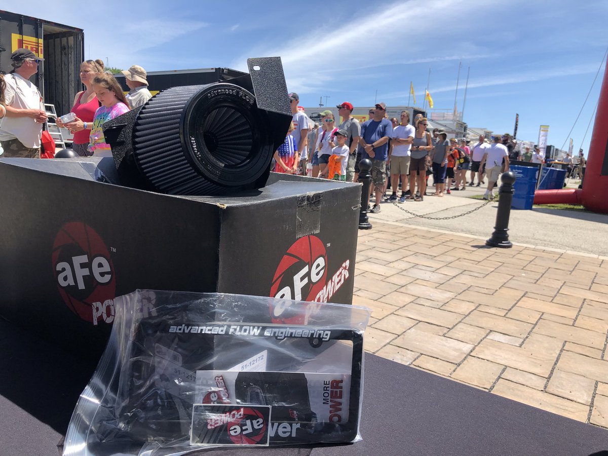 gtworldcham's tweet image. The autograph session is packed! Don’t forget to pick up your @afepower swag bags! #afeintake #afefilter #afeexhaust