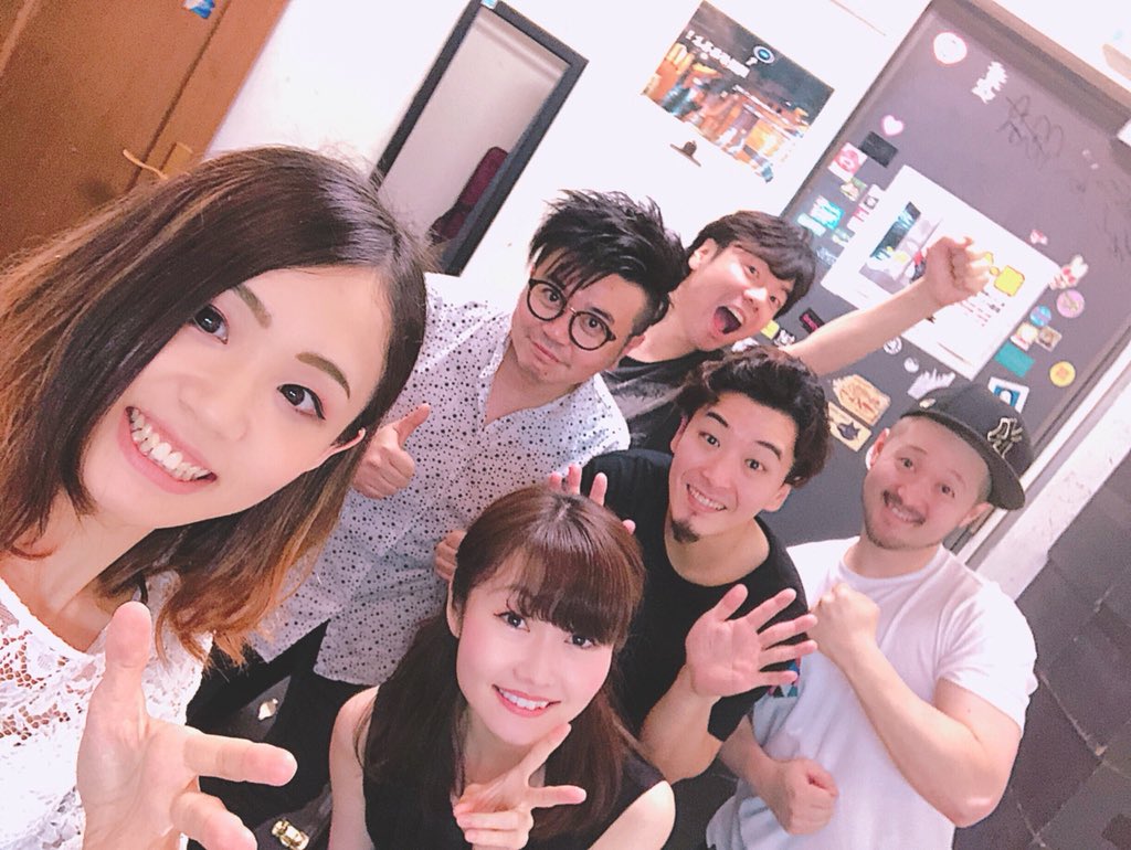 fujimori_ai's tweet photo. ワンマンツアー大阪編、最高の時間でした!皆さんのおかげでまた1つ夢が叶いました。支えてくれる強力な藤森愛チームの皆さんにも感謝ばかり。歌声もお待たせしました。皆さん本当にありがとうー!!!
#南堀江knave
#四半世紀 https://t.co/3iG7bJKxOW