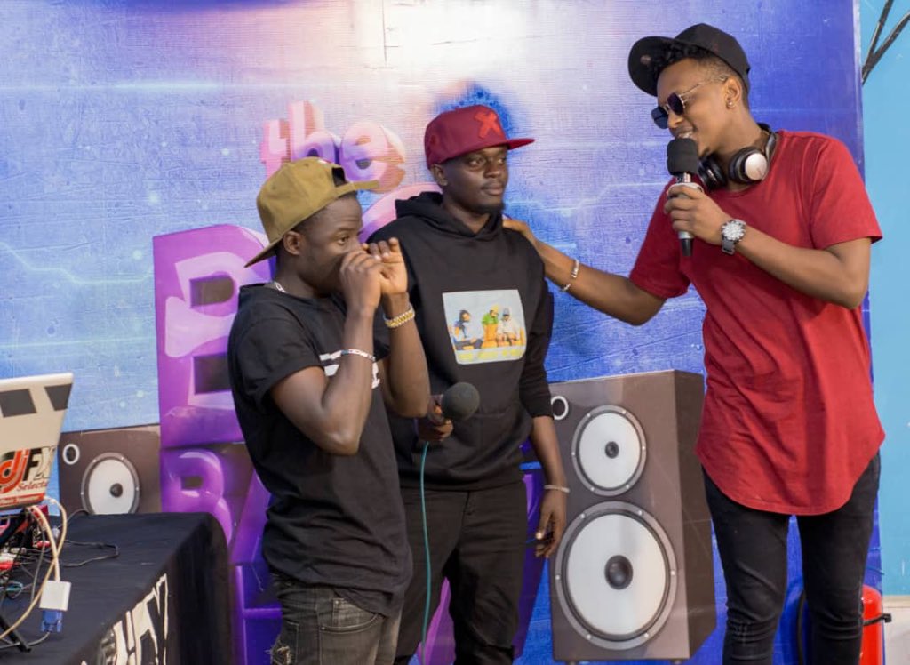 TheBigBangShoww's tweet photo. @AllanToniks dropped a brand new one #Esonga on the show today big tune💥
S\o to Darlington on 📸 https://t.co/6BHefxZW0b