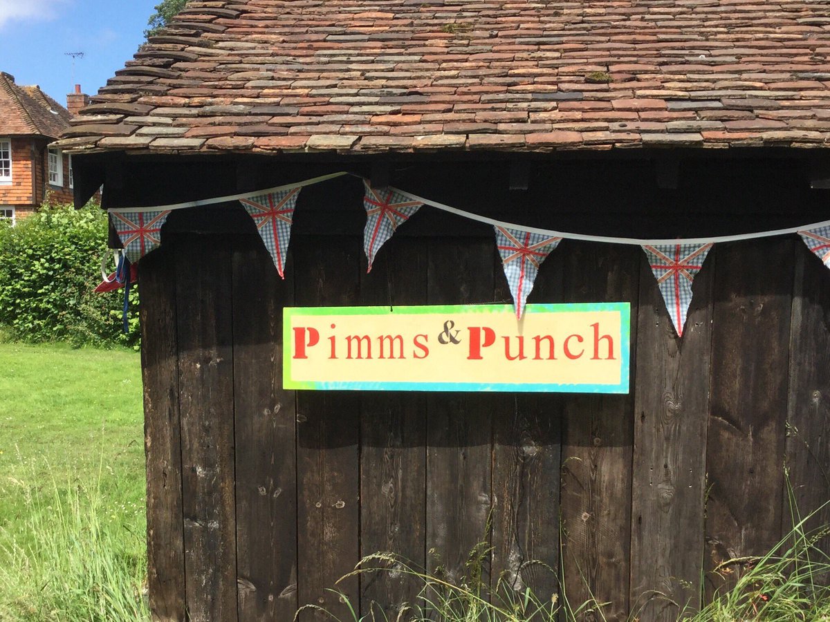 MidSummerTithe's tweet image. Wonderful weather, talented makers and very tasty food to be found at the tithe barn tomorrow.  Come for a late breakfast or a light lunch on the lawn, enjoy the stunning barn too....