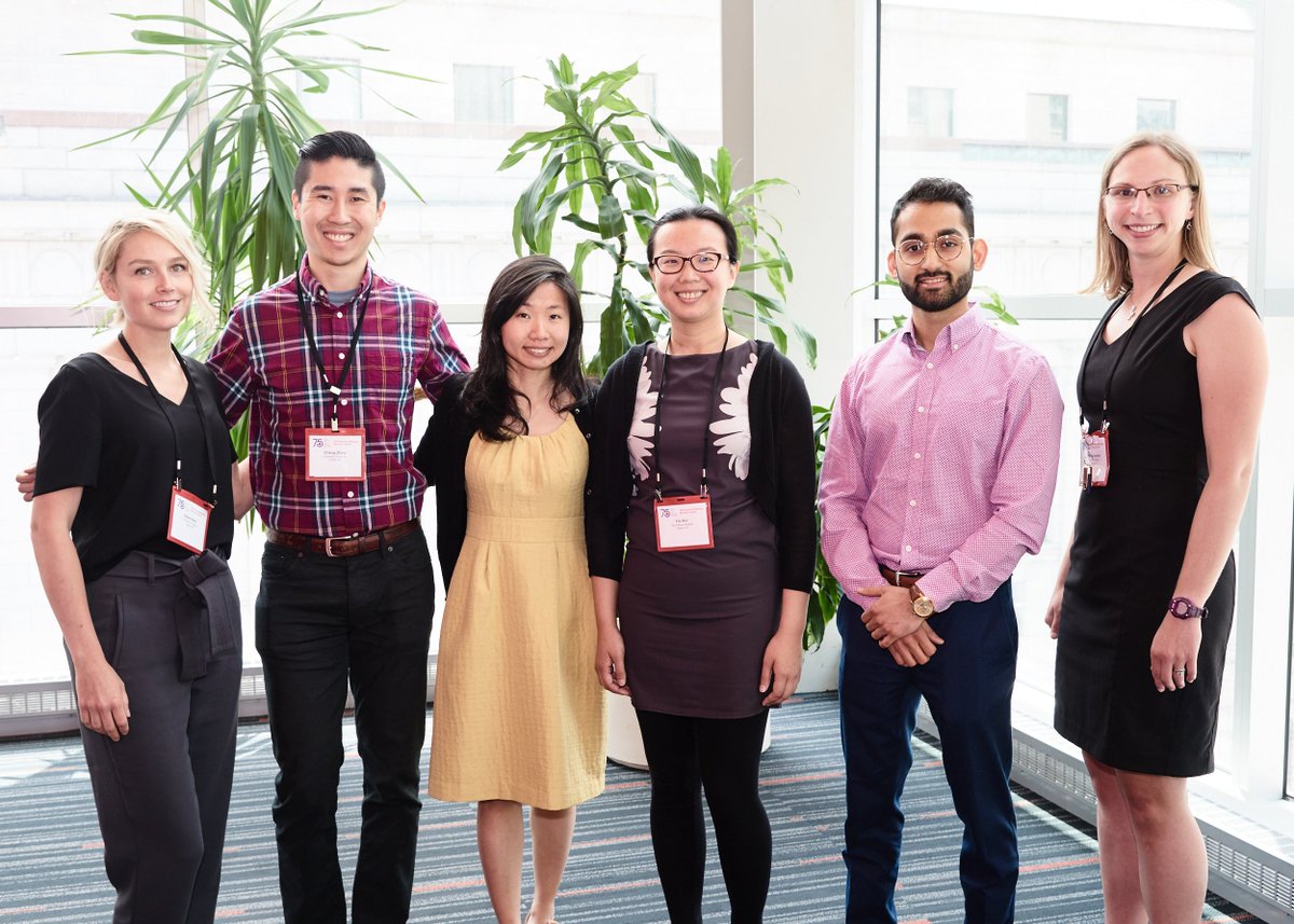 Some of the members of the 2017-2018 CAS Residents' Section Exec team. Welcome our new 2018-2019 Co-Chairs Claire Allen and Soniya Sharma! @soniya_30