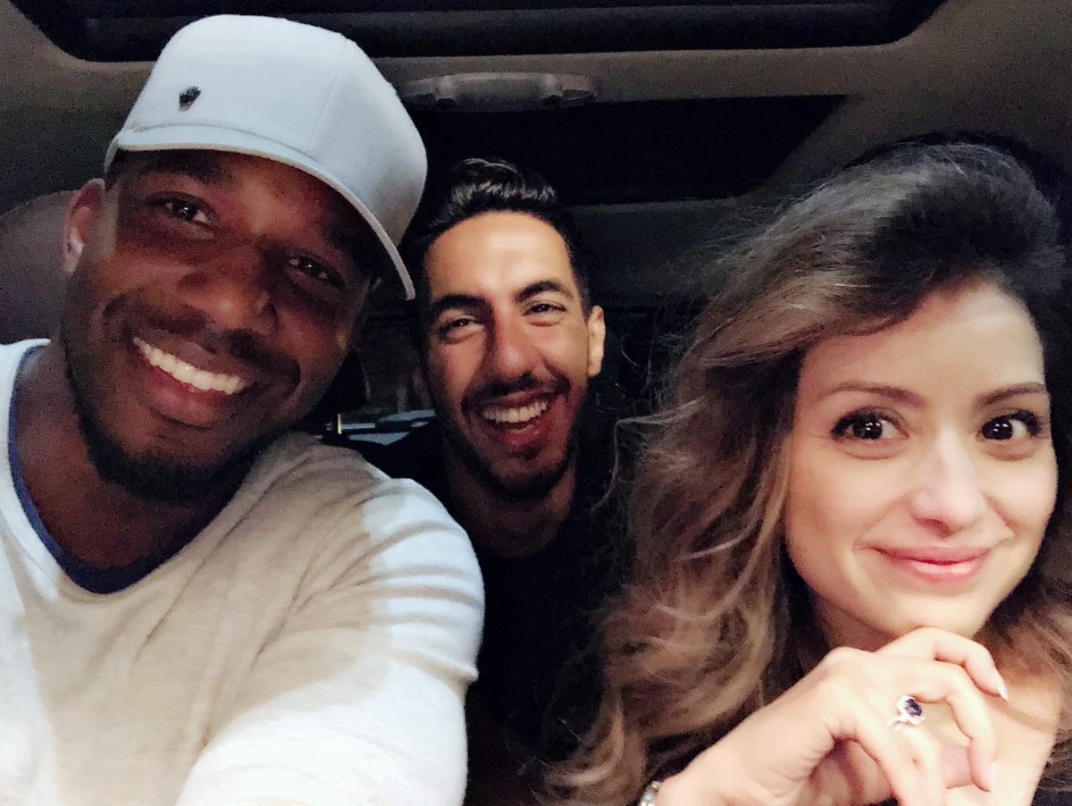 elkhouly_mado's tweet photo. @SY_Roadtrip you can always count on @marlonlmckenzie to find the perfect lighting for a parking lot selfie! @604_Carrillo #OTOD https://t.co/EbYbj9gRnR