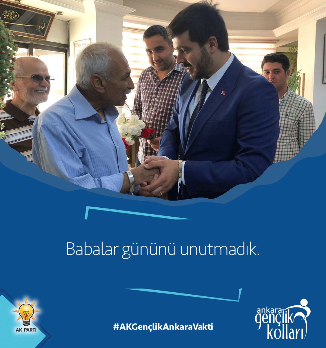 AkgencPolatli's tweet photo. Babalar gününü unutmadık #AKGençlikAnkaraVakti https://t.co/OeTXzwroUz