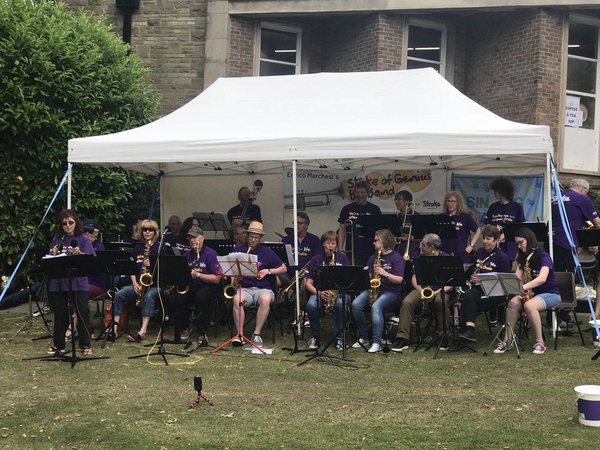 ParttimeGoth's tweet image. Jo Cox MP Get Together today in Rawdon Micklefield Park, Leeds! Great fun, great weather and great picnics for a worthy cause #MoreInCommon