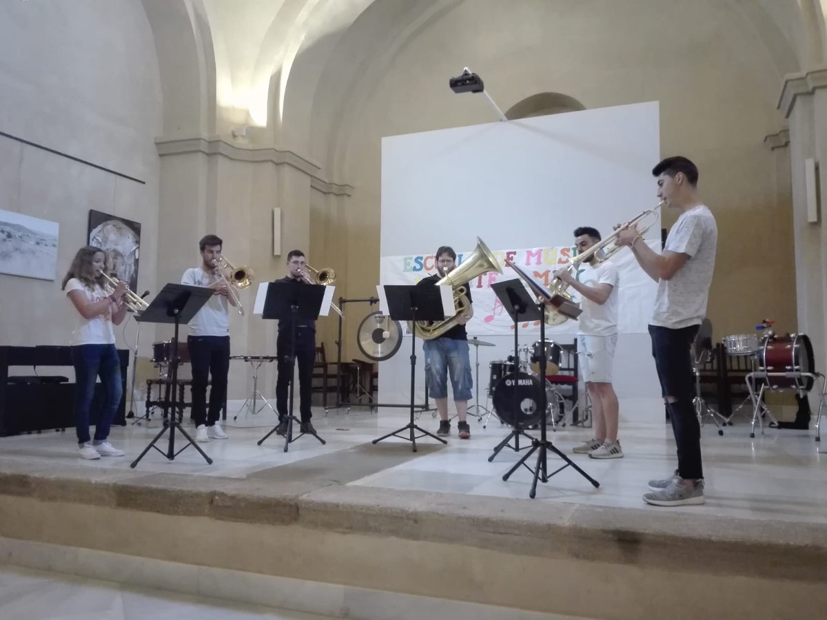 BandaGuaditoca's tweet photo. Audiciones final de curso de la escuela de música Vicente Amigo. Grandes nuestros futuros músicos. Enhorabuena a todos y a todas!!!! https://t.co/FH6FchPFyU
