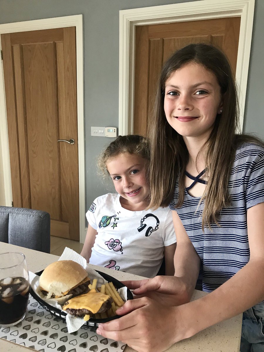 roblkirk's tweet photo. Who needs a Maccy D’s when you have #RubysDiner #homemade #cheeseburger #rubyandpoppy https://t.co/7QU4kYd1nq