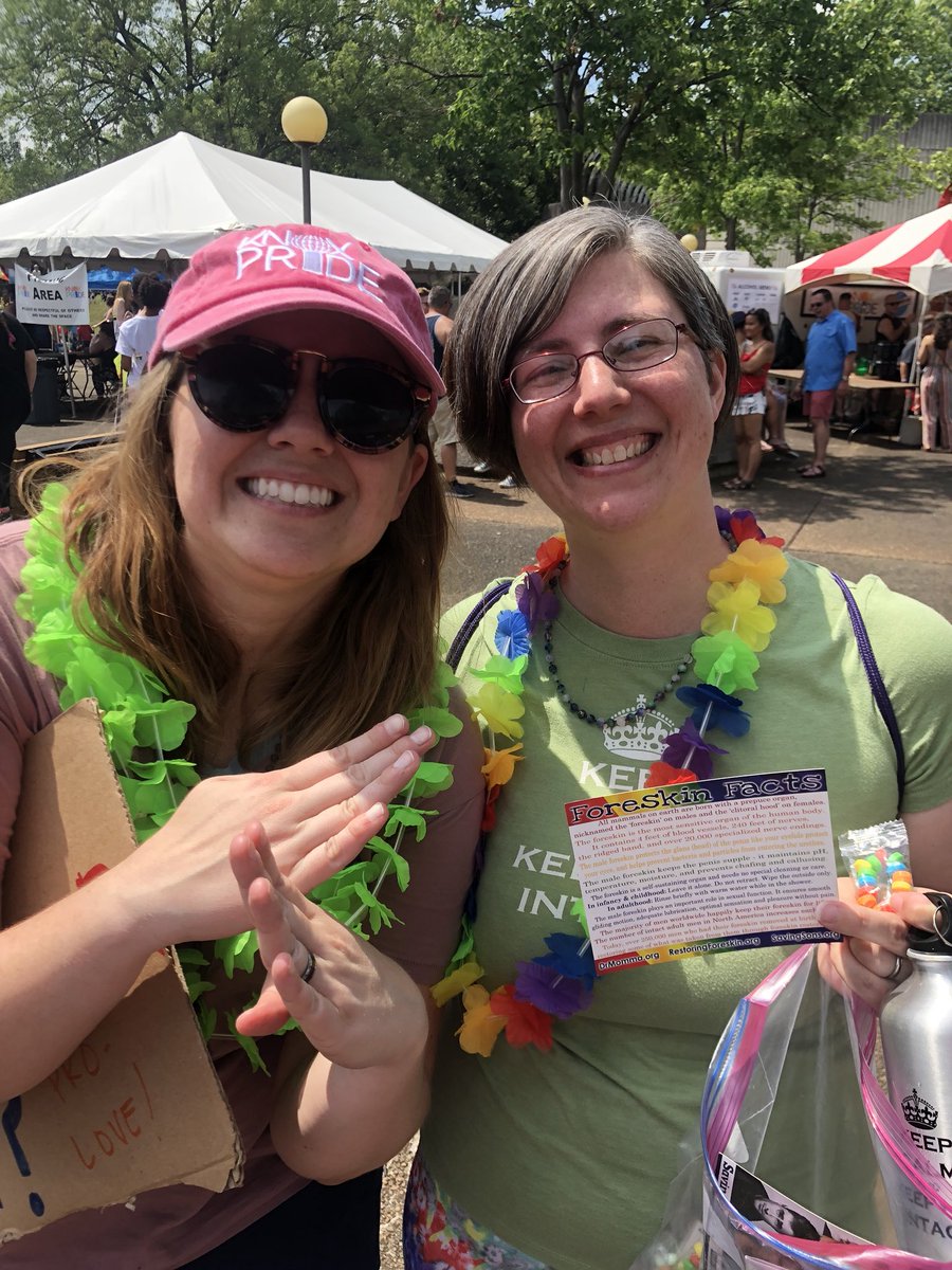 IntactTN's tweet image. Making friends and advocating for genital autonomy for all @KnoxPride with @MaySeeH Happy Pride #i2 #keephimintact