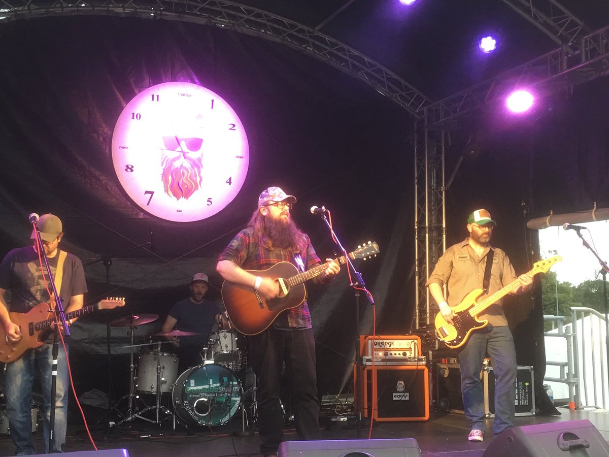 cjbpromotions's tweet photo. The @NorLye_Festival continues with more fantastic bands till Midnight 🎶 Live Music on Two Stages 🎼 ☀️🍺🎸@InflatablesSka 🎹@fargo_rail_co @danny_mellin @InHereBrothers 🎶@SprungFromCages 🎸@Jimmymooreman &amp; More 🎶 DJ @mikehow79 🎼@OxTweets @WitneyMusicFest @SynapseEvents https://t.co/mWGdTaTw6N