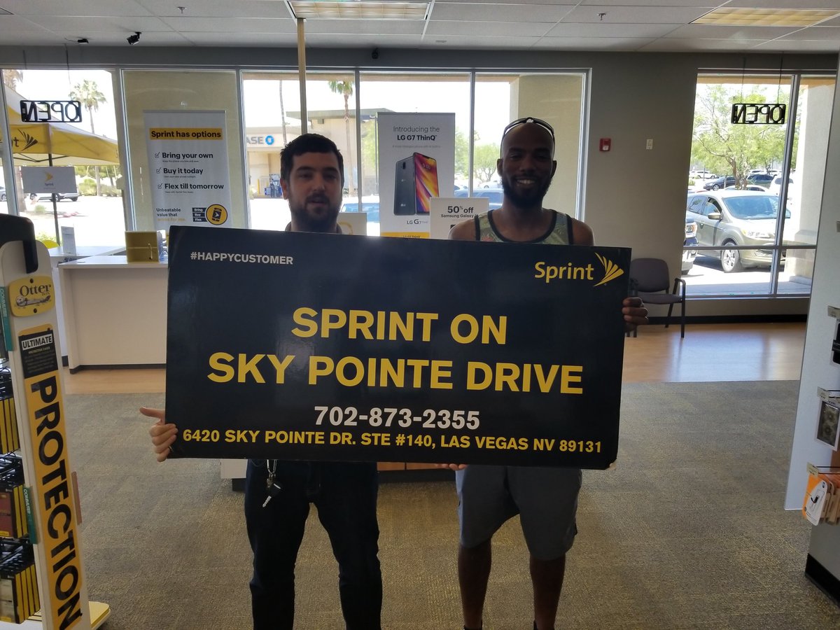 #SprintSaturday <a href="/skypointedr/">Sprint</a> is the place to be! Come see Josh to get taken care of for all your phone needs! <a href="/RamiMattiXP/">RM</a> #LasVegas