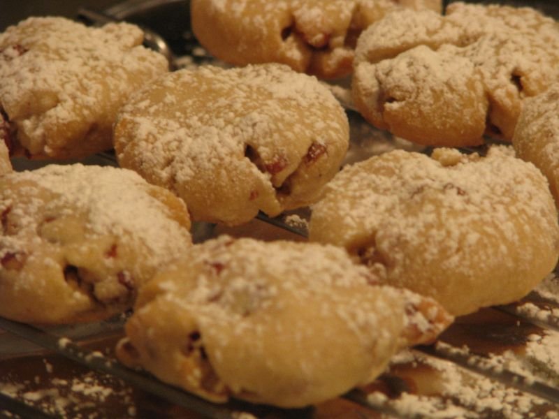 gigirules7's tweet image. #NationalPecanSandiesDay I must admit the main reason I love pecan sandies is because my Nonna bakes them for me with love. I think it&apos;s the love that makes them taste so good.❤️