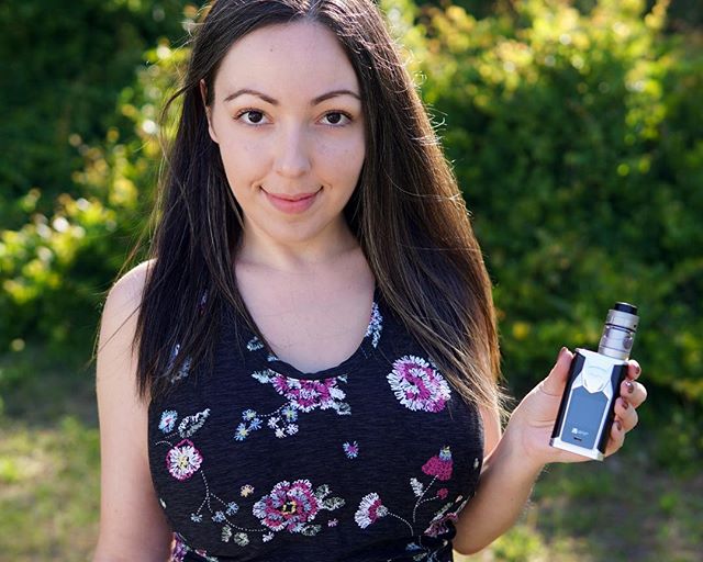 dolceviva's tweet photo. Stud #SuperBat is enjoying his weekend with the Beautiful @juicyclouds. 

After a hectic work week, lay back, relax and vape with #Vaptio.

https://t.co/Qh3ZCmPOgK

#Vaptio #VaptioHERO #VapeWithVaptio #EnjoyYourWeekend https://t.co/3CO7rngVeu