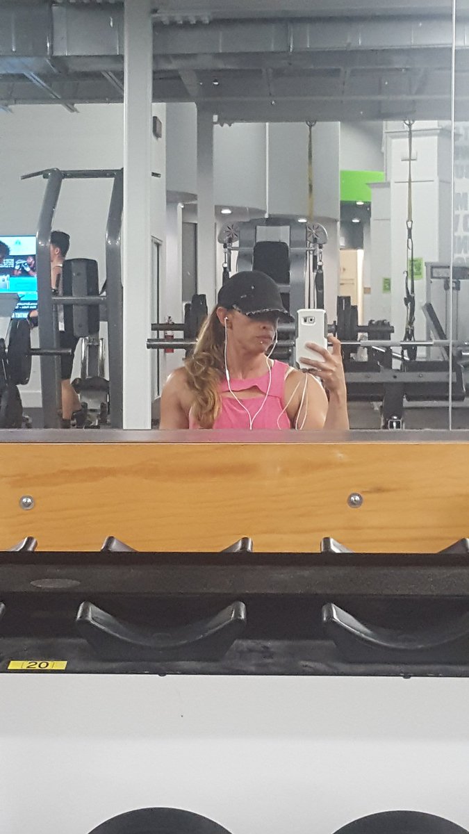 VibingwDonielle's tweet image. #Health is a #nodaysoff way of life. #Grind it at the #gym every chance you get to reach your #fitness #goals. The more you make #workingout 1 of your #priorities the easier it becomes to #achieve #success and be #Functionised. #Motivation #dedication #fitlife #beautybrainsbrawn