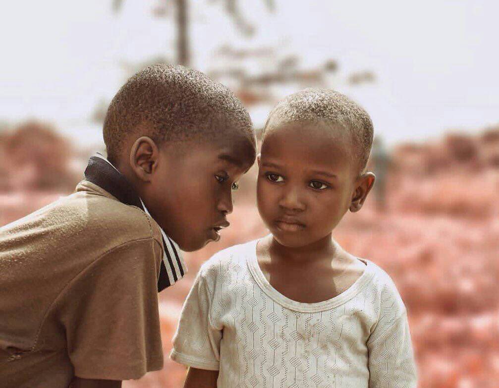 wyclif_henry18's tweet photo. Guys lets stop talking about VPN and pretend we paid the tax 
So that museveni and his goons can start fighting amongst themselves looking for who stole the #socialmediatax money https://t.co/jmLPEUtSIw