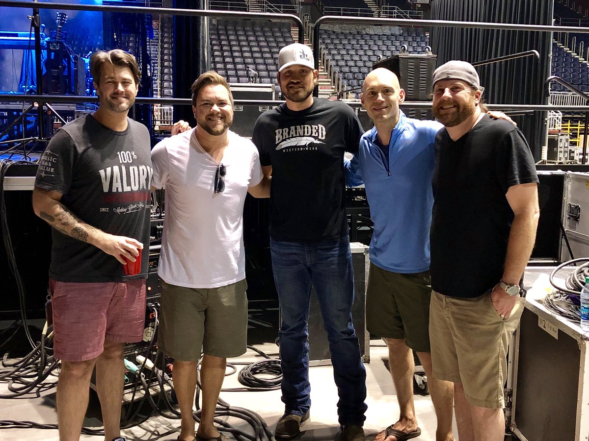 EliYoungBand's tweet photo. Very cool to have @SeanCurtisMusic opening our show tonight. He asked us for advice to get serious about a career in music a couple years ago at a show and now he’s playing with us! #eliyoungband #loveaint #seancurtis https://t.co/ezrvUCbQZC