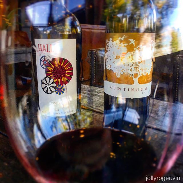 jollyrogervin's tweet photo. Looking through the wineglass π·π·ππ
@hallwines @continuumestate
*
*
*
*
*
#hallwines #continuumwine #continuumestate #pritchardhill #sthelena #rutherford #napacab #napavalleywine #cabernetsauvignon https://t.co/9mc8uchHBg