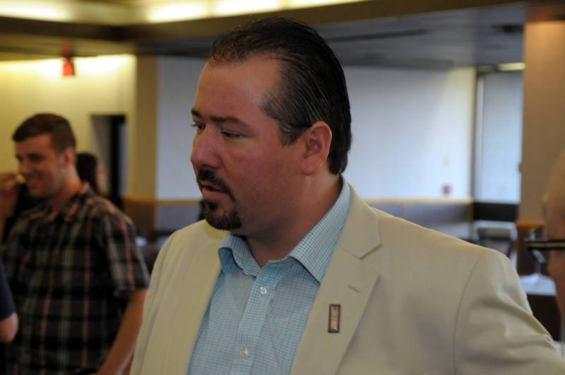 JUST IN: Abram Benedict re-elected Akwesasne grand chief #Akwesasne @AbramBenedict cornwallnewswatch.com/2018/06/30/abr… https://t.co/dUJZpNShcw