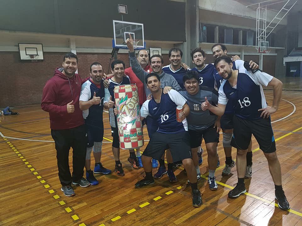 s_sufan's tweet photo. @aluksicc representamos al equipo senior de volleyball  #volleyballcroata, dado sus orígenes y el entusiasmo con que apoya a la selección de #Croacia nos gustaría que nos apoyara igualmente a representar a 🇭🇷 con sus colores y así ser fiel reflejo de un país y equipo luchador. https://t.co/PFWIye3p83