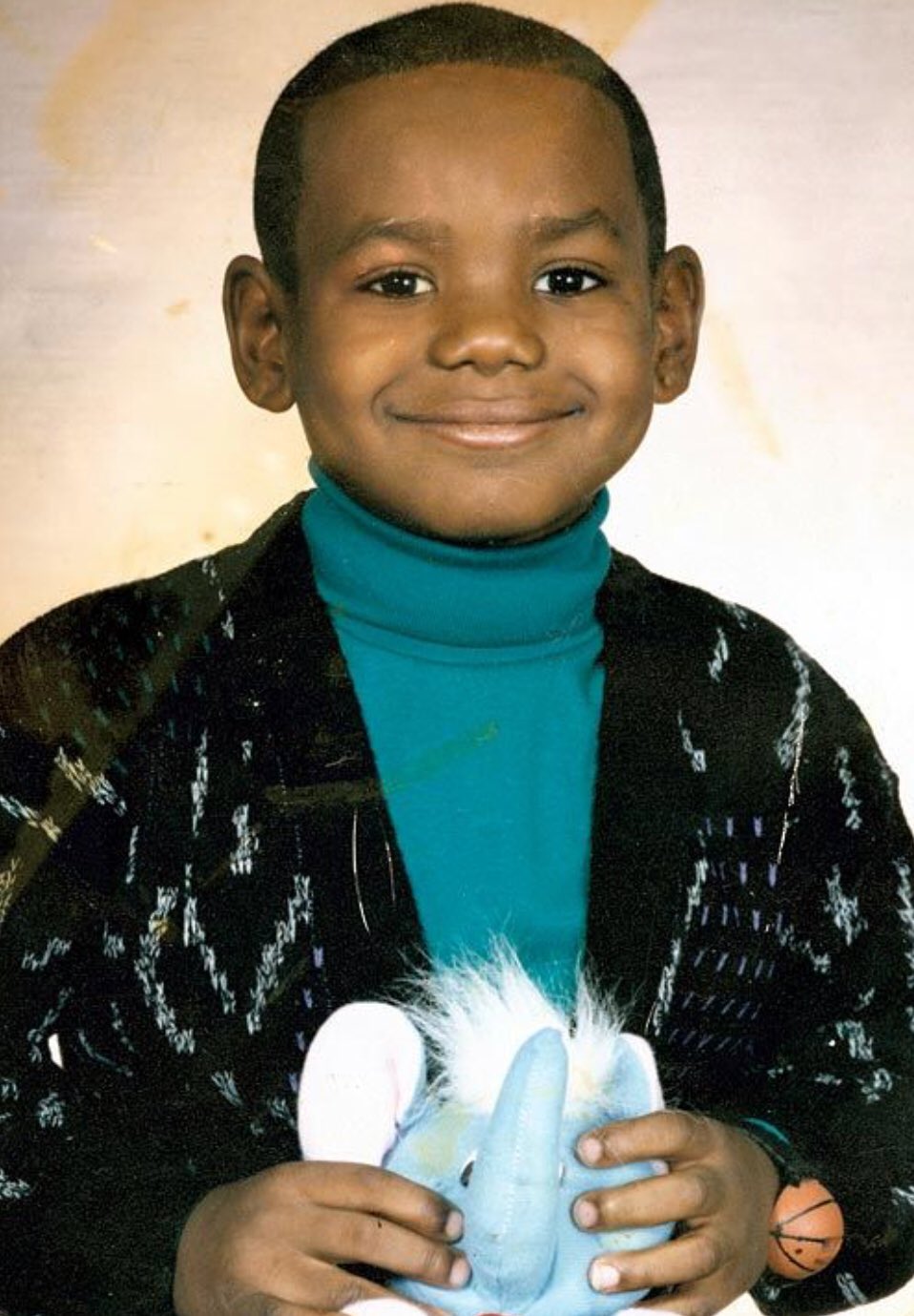 Darren Rovell on X LeBron James moved at least 10 times between ages 5 8 years old. At 9 he moved in with another family until his single mother could make