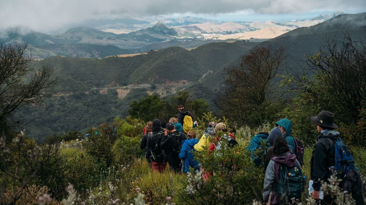 "The thrill of finding Steinbeck's magical lily on a botany outing to California's Central Coast" <a href="/latimes/">Los Angeles Times</a>' writer joins <a href="/CalPolyCSM/">Cal Poly Bailey College of Science and Mathematics</a> Professor Matt Ritter and Cal Poly students on a botany field trip around Cuesta Grade buff.ly/2Jxm3xP