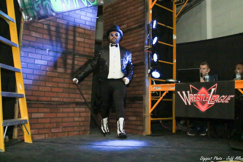 redwolf_dixon's tweet image. Living the dream! #learnandearn #dapperaf #deluxeedition #chaseyourdamndreams @JPWCompany