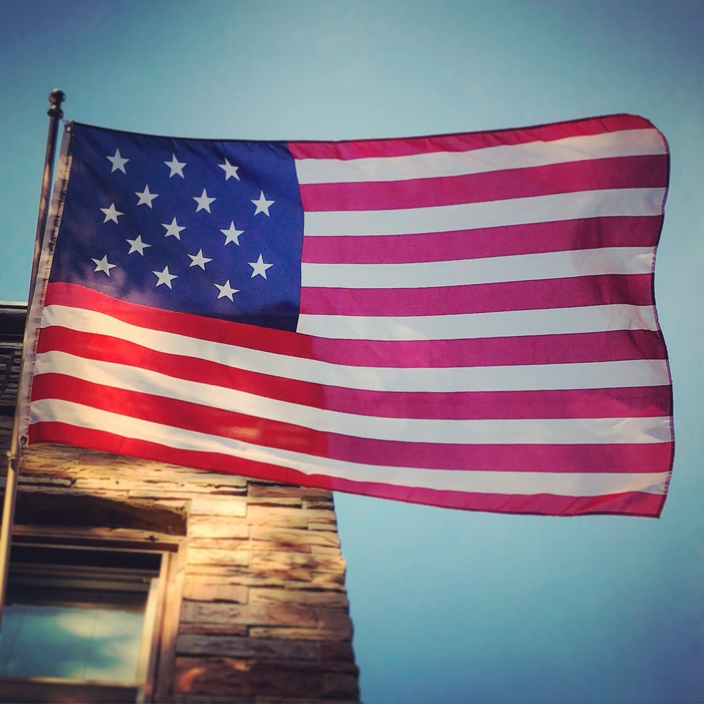 omgflags's tweet photo. Today we’re flying the 15 star, 15 stripe (that’s right, 15 stripes!) variant of Old Glory that was in use from 1795-1818. #omgflags #whatsthatflag #funwithflags #thehillishome #capitolhilldc #hstreetgreatstreet #oldcity #hstreetne #hstreetdc #vexillology #flag #4thofjuly https://t.co/aSKUmMeo48