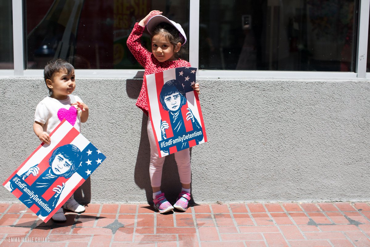 echiangphoto's tweet photo. Thousands took part in the #FamiliesBelongTogether march on Market Street in #SF calling on an end to the separation of migrant families carried out under the #POTUS administration and an end to #ICE. https://t.co/h7FDfAlc1W