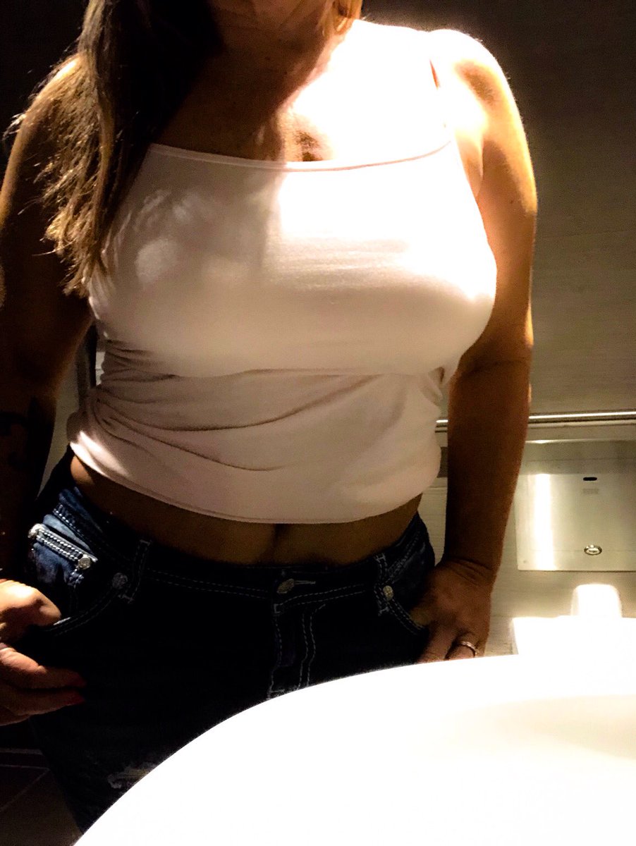 AbbyTexasWife's tweet photo. At the movie but need to flash y'all. Who wants to see if I'm wearing a bra?

50 RT in 15 minutes and you get to find out https://t.co/is4FUJDCQ5
