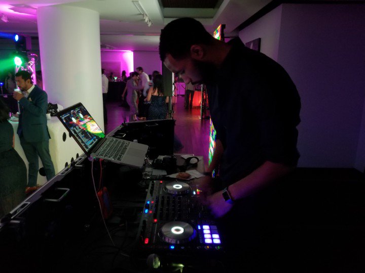 Mix965Houston's tweet photo. We are nowhere near done, this #Mix965Prom Do-Over is going hard tonight Houston.
DJ Mei is lighting this place up with the best music variety! https://t.co/vfxUcL3LSh