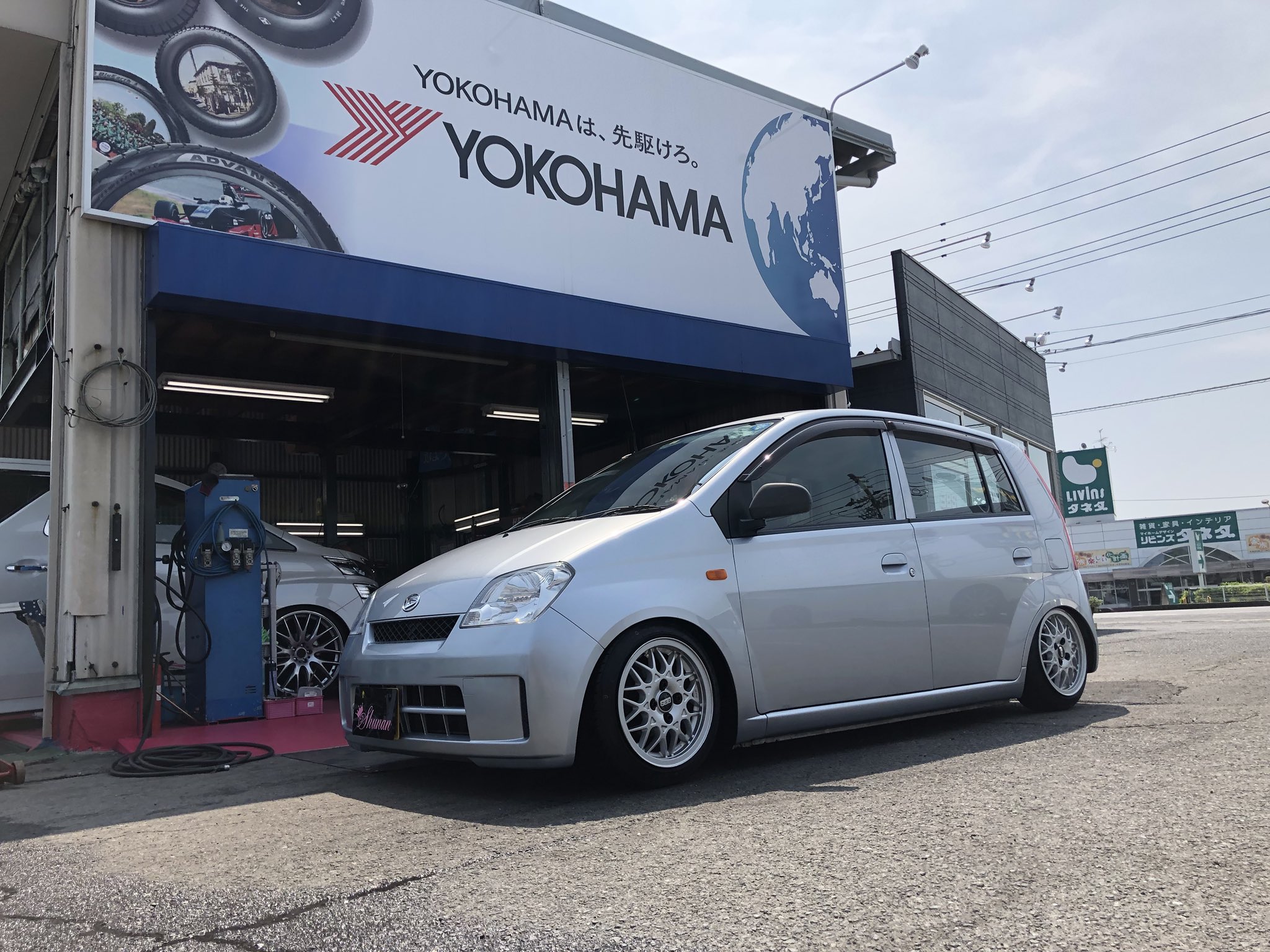 クラウン周南 ミラ作業完了 車高調 マフラー タイヤホイール アクスル交換しました 少し立て込んでいて時間は少しかかりましたが無事納車できました V それにしても低いですなー 特にマフラー 笑 L250 ミラ T Co Spg0ujrfri